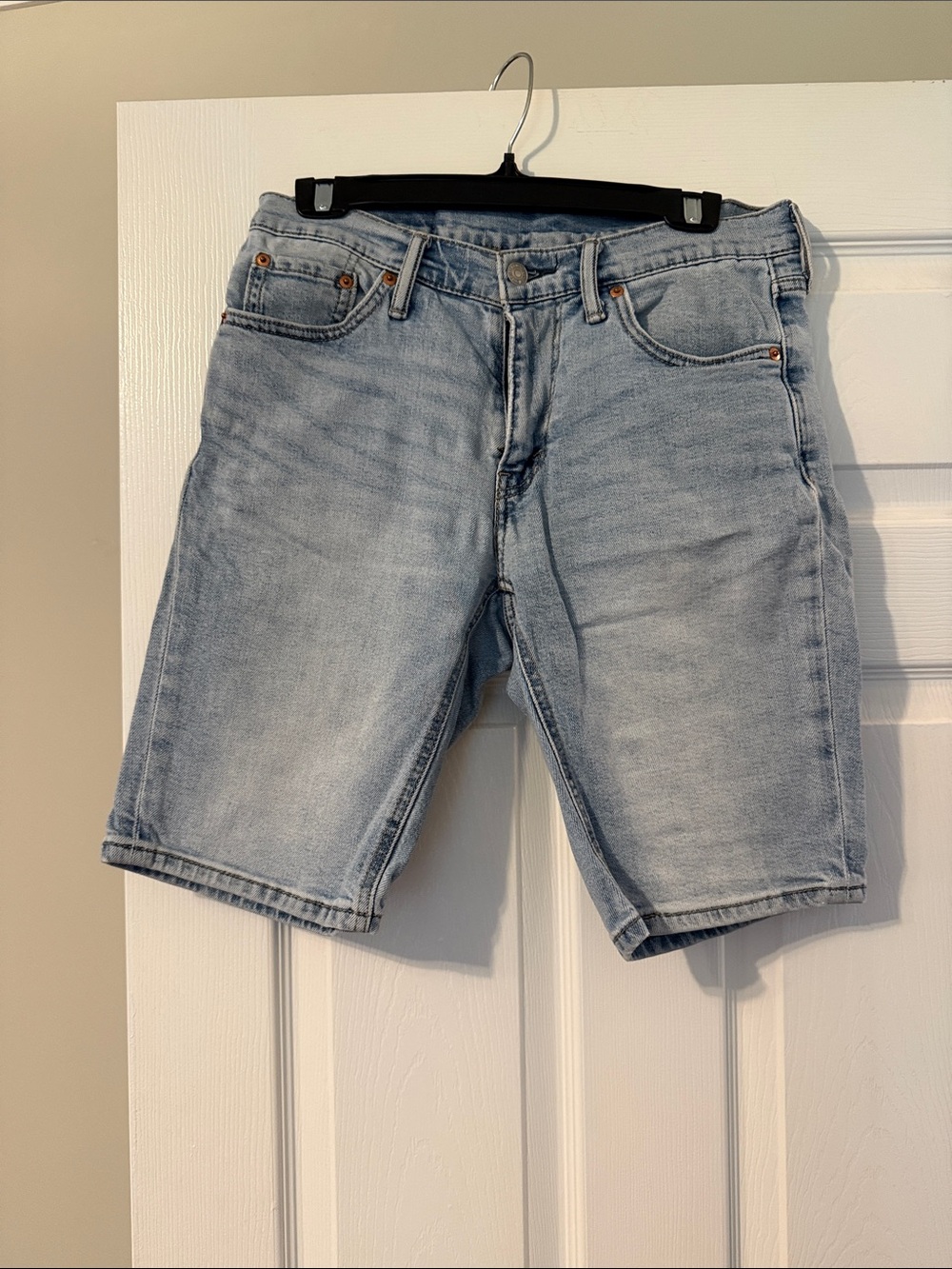 Levis Light Blue Denim Shorts - Classic Casual Style